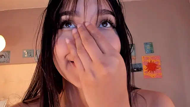 Maia_W10 Live XXX Chat