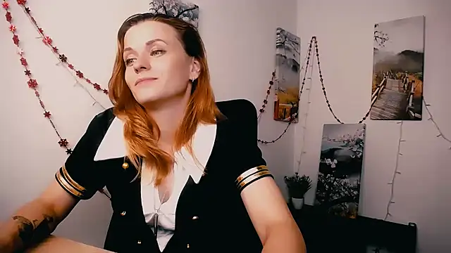 Chat +18 de PeppyMia ao vivo