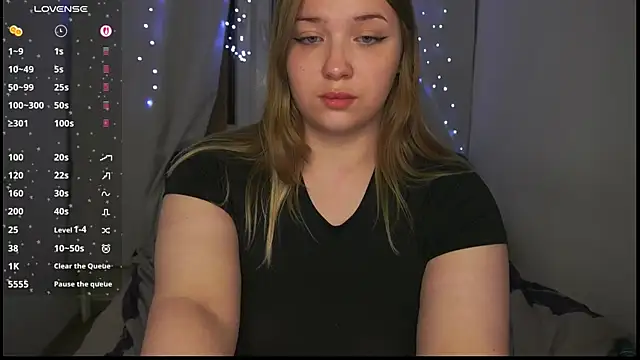 CuteSharloti Live XXX Chat
