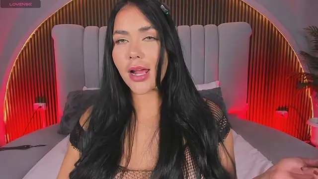 emperatriz_reyes Webcam Show
