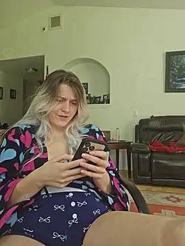צ'אט XXX בשידור חי של ScarletCallings_420
