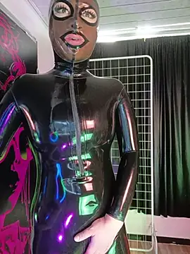 Czat XXX na żywo – LatexDevil_Blondie