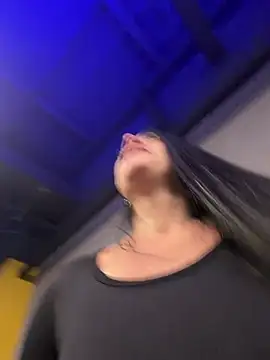 RoseOnYou Chat XXX live