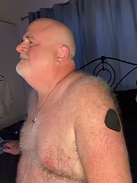 greyoakbear élő XXX-chatje