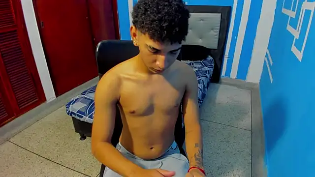 efrain_boy XXX чат на живо