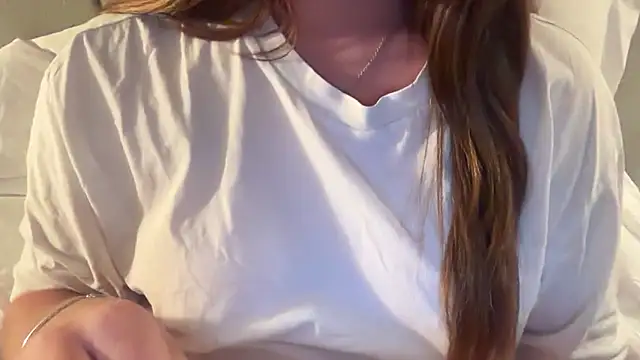 Lucyschickt's Live XXX Chat