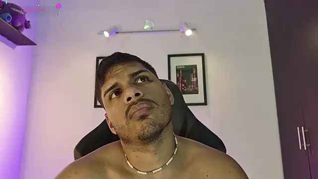 starguy_28 Webcamshow