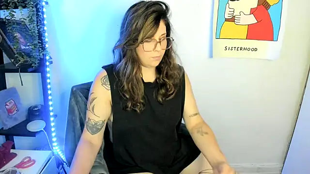 צ'אט XXX בשידור חי של Rosiee69_