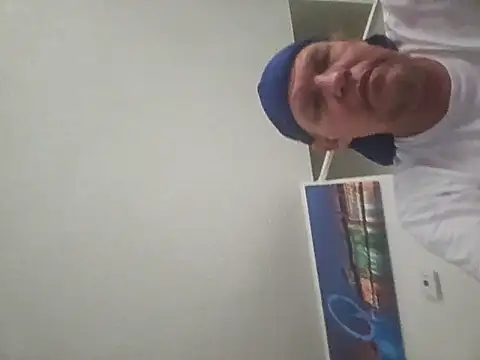 Živý XXX chat yourMasterisBored