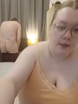 Sexycurvyemilyy – Live XXX-chat