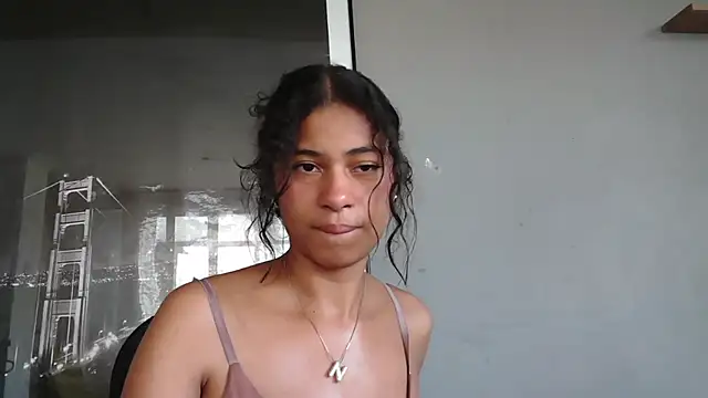 dark_enchantress_'s Live XXX Chat
