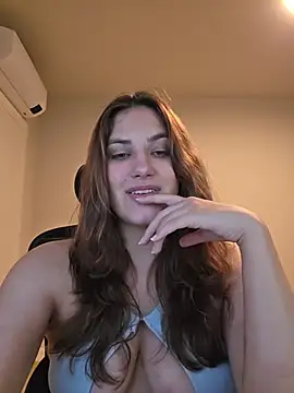 Chat XXX en directo de MiaRides19