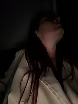 NataKitten Adlı Modelin Canlı XXX Sohbeti