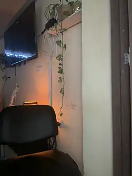 laemmarouse's Live XXX Chat