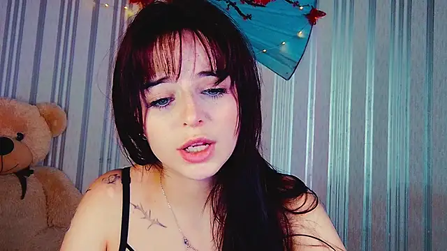 ArianaLight 라이브 XXX 채팅