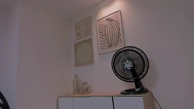 MaddisonLowe 现场XXX聊天
