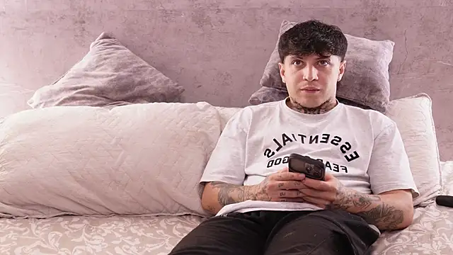 Nicky_and_Blake Chat XXX in diretta