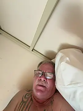Caesar_Baxter লাইভ XXX চ্যাট