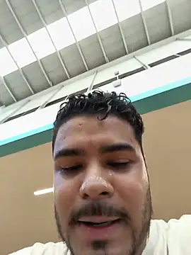 XXX chat uživo modela TheKingThiago
