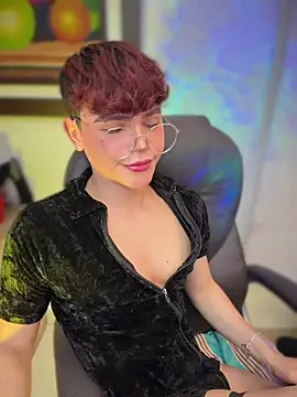 PRINCE_STEV Adlı Modelin Canlı XXX Sohbeti