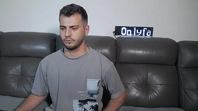 CrazyDom1 Chat XXX in diretta