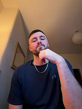 HelloFrankieboy élő XXX-chatje