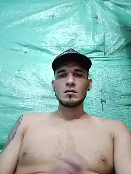 צ'אט XXX בשידור חי של junior_926