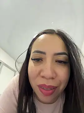 Sweet_hot_mia's Live XXX Chat