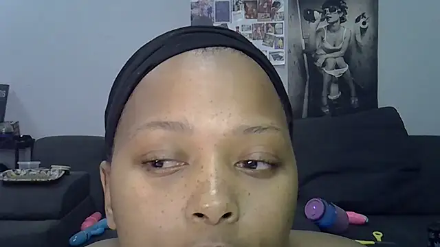 Chat +18 de CurvySnowflakes ao vivo