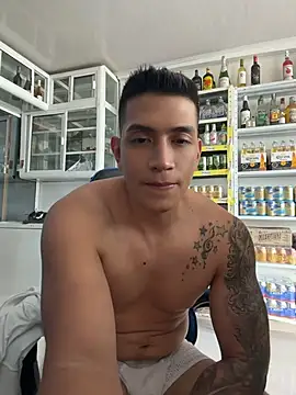 OliverWest04 Chat XXX live