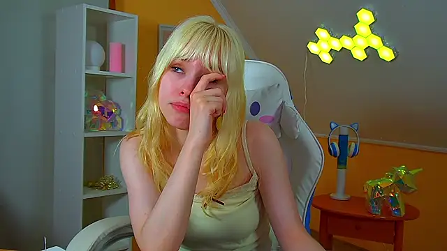 Chat XXX en directo de HannahHollis