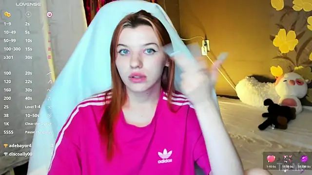 Chat XXX en directo de MeganNewCat