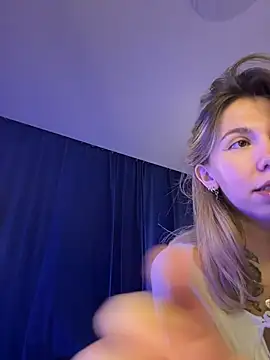 KiraGhostFlame Chat XXX in diretta