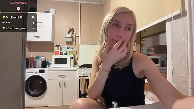 Онлайн чат XXX AngelJeni