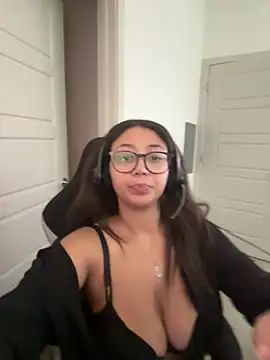 minhababyy's Live XXX Chat