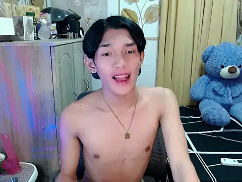 Chat +18 de urasian_john18 ao vivo