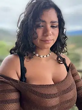 Chat +18 de Simone_Miller ao vivo
