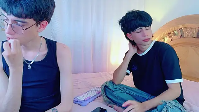 Chat XXX en directo de Bay_freedo