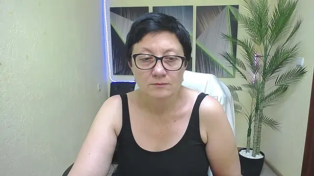EmilyL0ve: онлайн-секс-чат