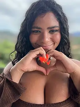 Онлайн чат XXX Simone_Miller