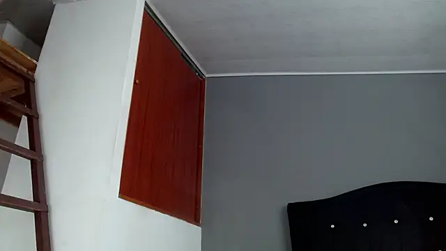 Emilia_1995 Live XXX-chat
