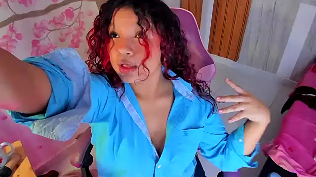 Chat +18 de Emily_Coper18 ao vivo