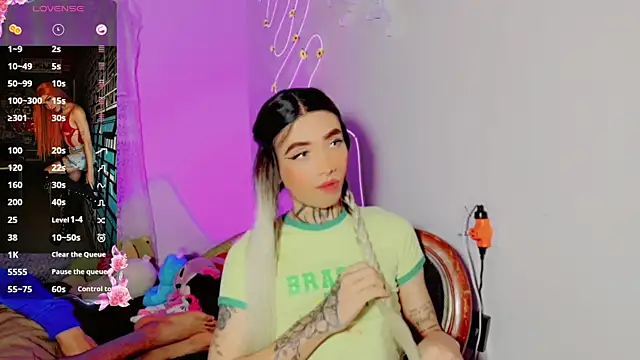 צ'אט XXX בשידור חי של MICAELA_RANGELL_