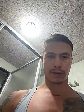 Czat XXX na żywo – DominickSullivan