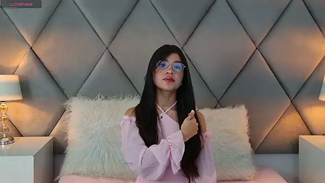 แชท XXX สดของ OliviaDiaz