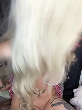 Živý XXX chat Steffi_Snowbunny