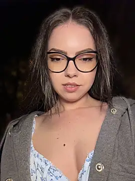 KaylaLewyss Chat XXX live