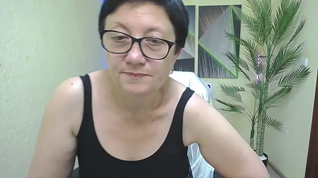 EmilyL0ve Live XXX-chat