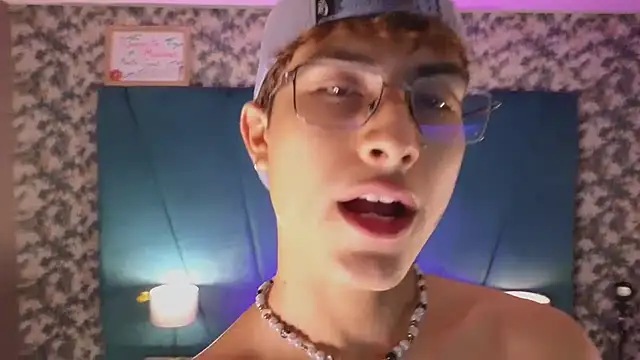 Chat XXX ao vivo de Aaron_Eze