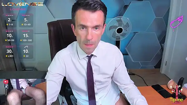 Онлайн чат XXX SteveTiger